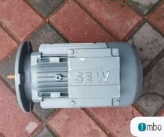 Silnik elektryczny kolnierzowy SEW-EURODRIVE0.25 kw 680obr - 1